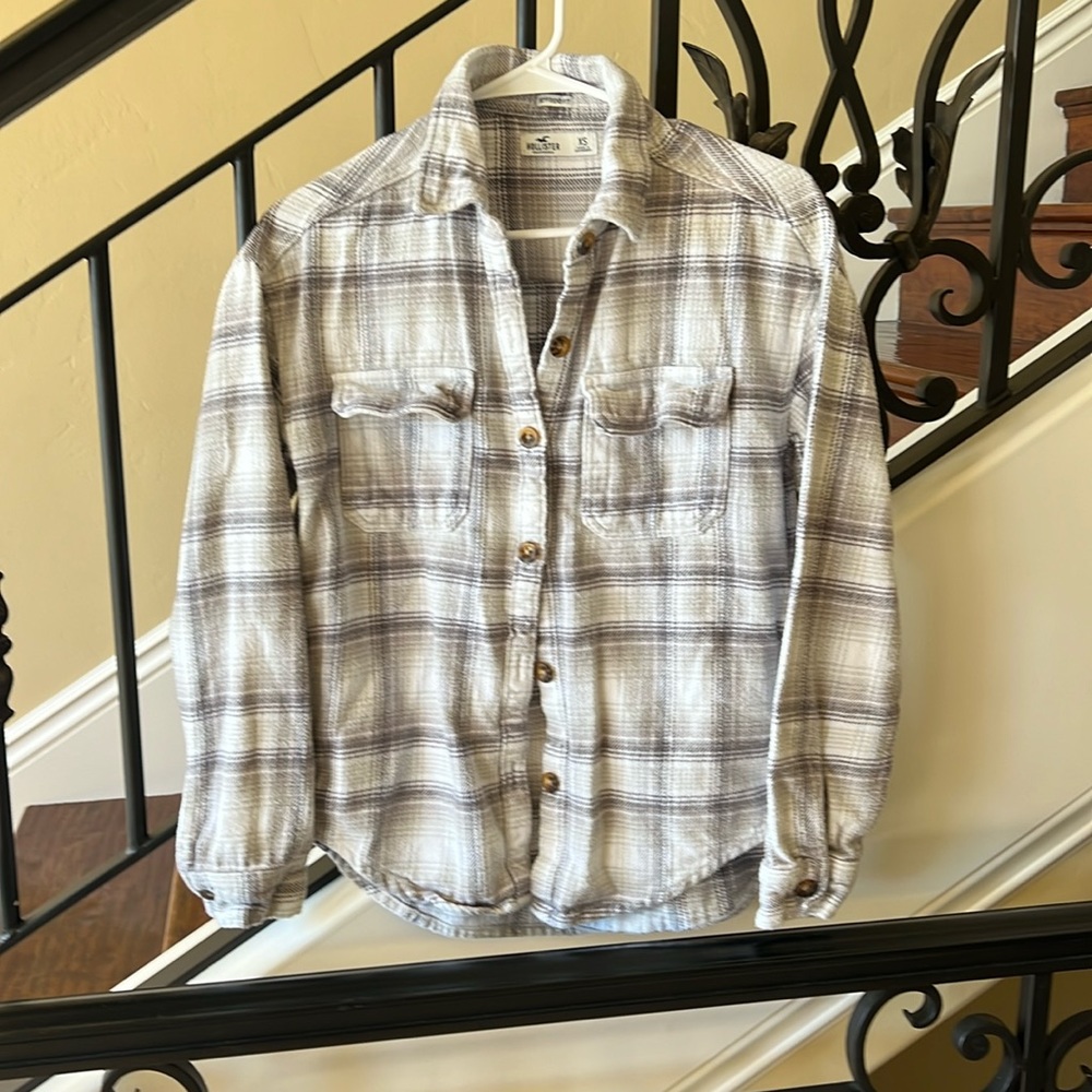 Hollister Women’s Boyfriend Fit Grey Plaid Shirt Size XS